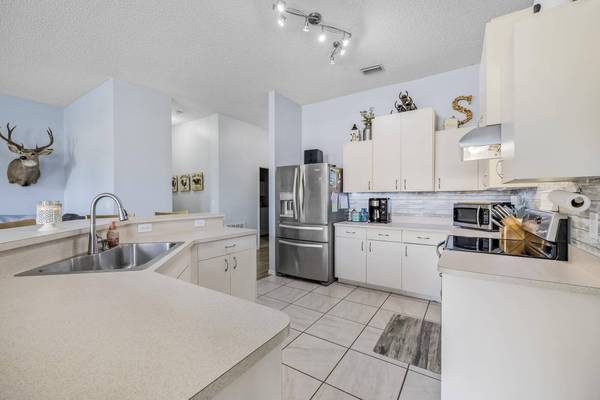 433 Olsmar ST, Palm Bay, FL 32908