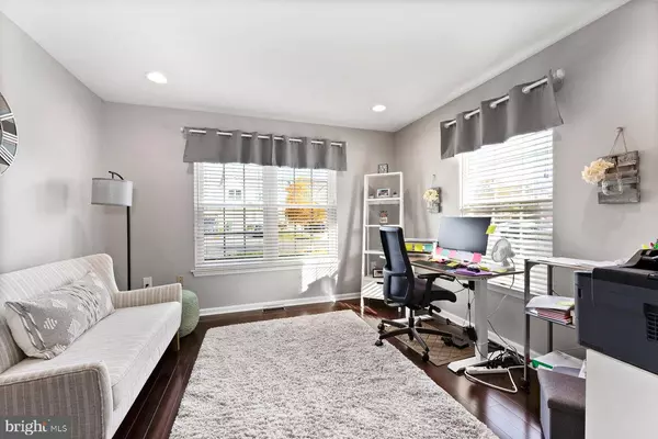 11 HERON POINTE CT, Marlton, NJ 08053