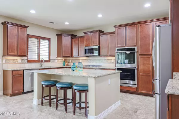 16216 W PALM Lane, Goodyear, AZ 85395