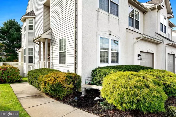 11 HERON POINTE CT, Marlton, NJ 08053