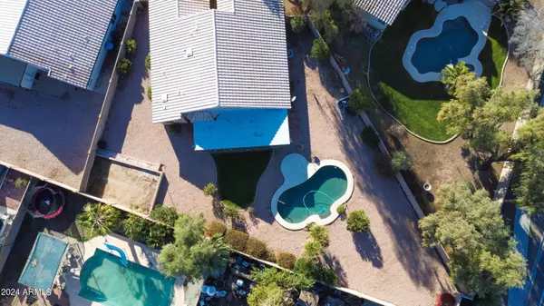 163 N ALBERT Drive, Chandler, AZ 85226