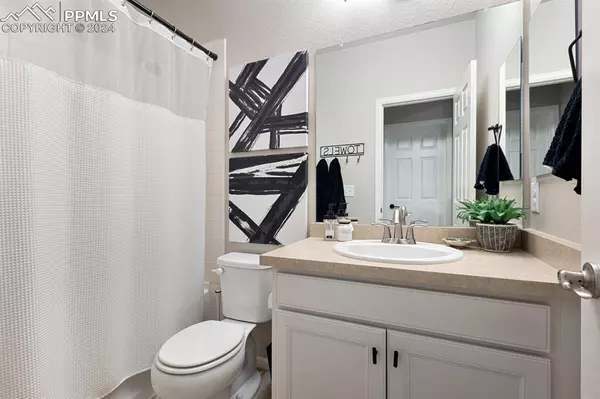 27082 E Davies AVE, Aurora, CO 80016