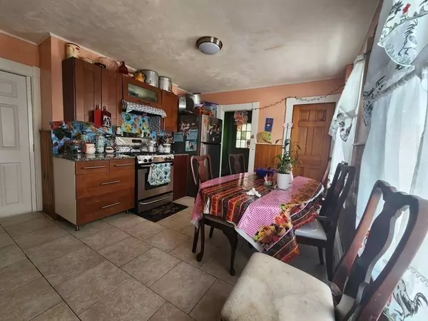 3 Drexel Ter, Lynn, MA 01905