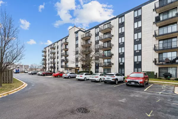 9074 W Terrace Drive #3A, Niles, IL 60714