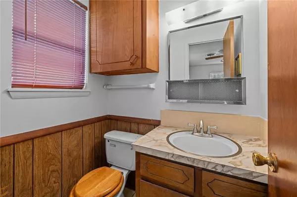 105 14th (Highway 102) St, Bentonville, AR 72712