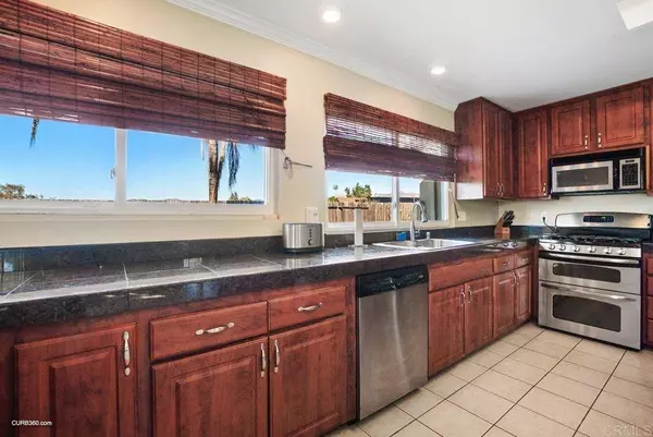 8531 Rosada WAY, El Cajon, CA 92021