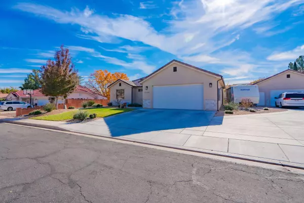 3135 Swiss DR, Santa Clara, UT 84765