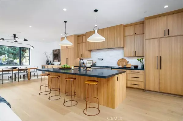 408 E 18th ST, Costa Mesa, CA 92627