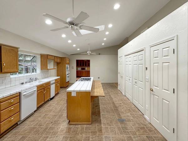 10998 Sutter WAY, Nevada City, CA 95959