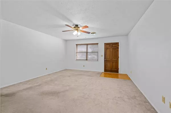 105 14th (Highway 102) St, Bentonville, AR 72712