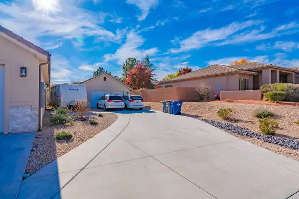 3135 Swiss DR, Santa Clara, UT 84765