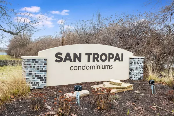 1243 E Baldwin Lane #104, Palatine, IL 60074