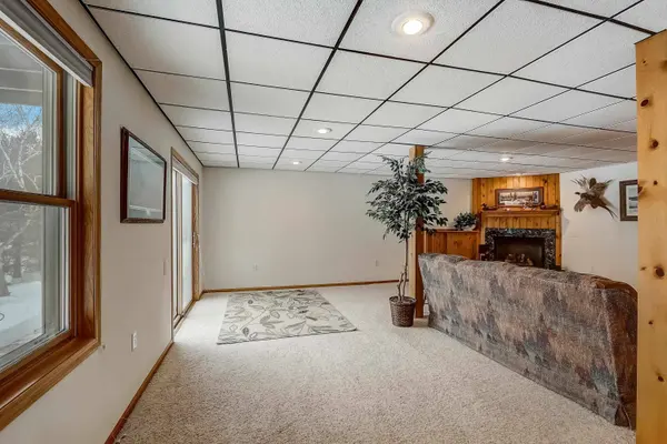 713 Brookview Trail, Mount Horeb, WI 53572