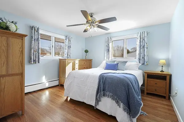 59 Montcalm RD, Warwick, RI 02889