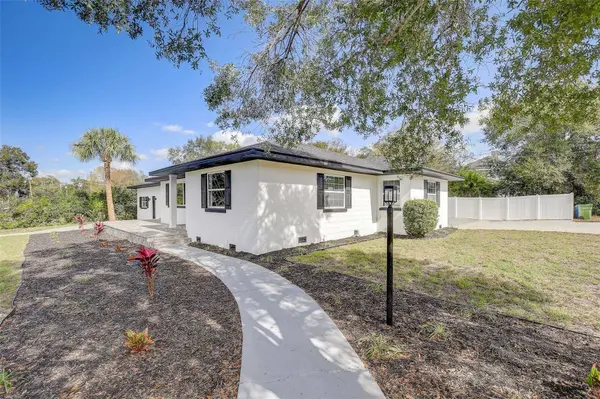 722 LAKE MARTHA DR NE, Winter Haven, FL 33881