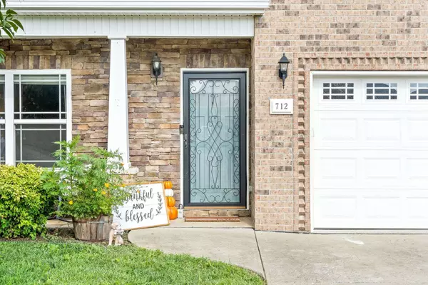 712 Evergreen Ct, Clarksville, TN 37040