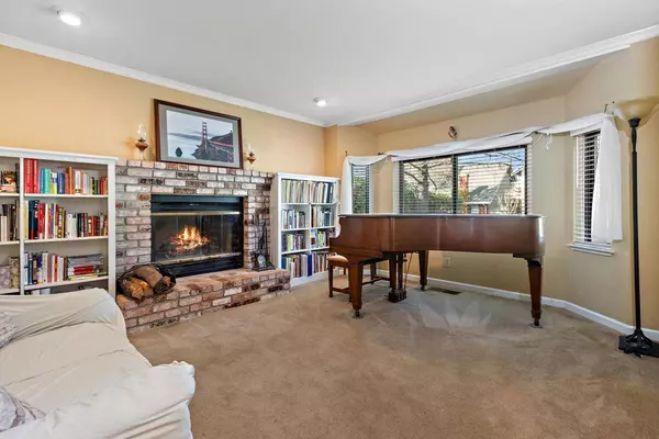 432 Pimentel WAY, Sacramento, CA 95831