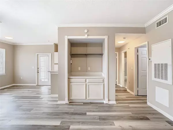 2632 ROBERT TRENT JONES DR #123, Orlando, FL 32835