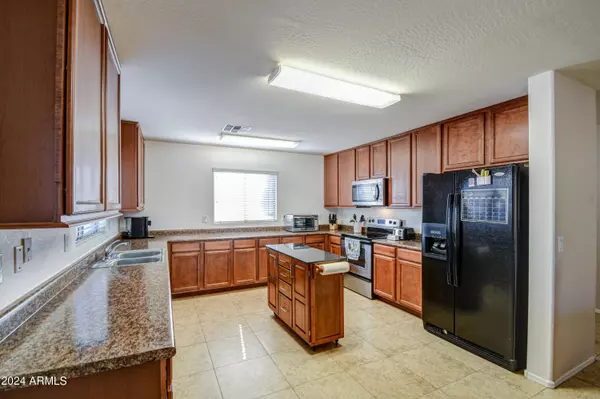 23808 W GROVE Street, Buckeye, AZ 85326