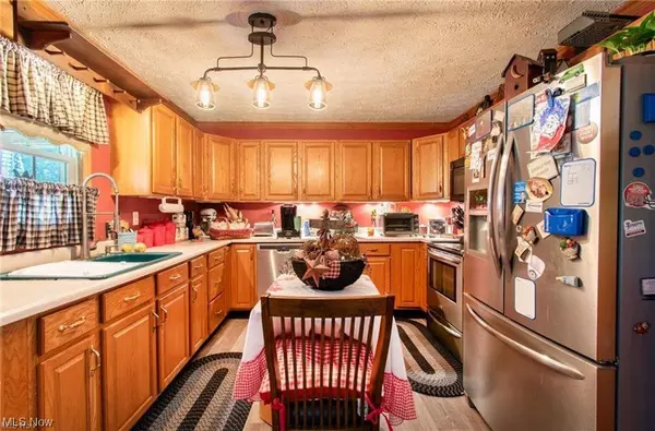 18612 State Route 644, Salineville, OH 43945