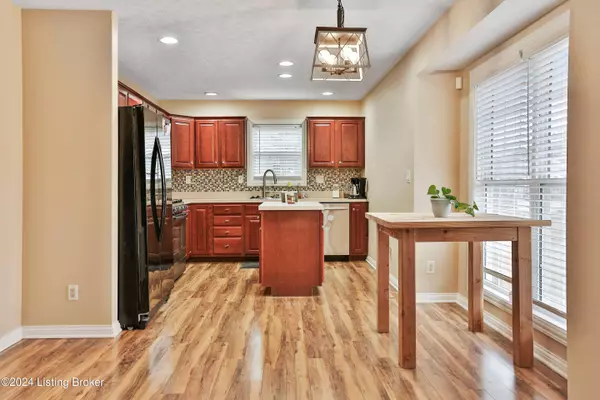 1229 Cottonwood Ct, Simpsonville, KY 40067