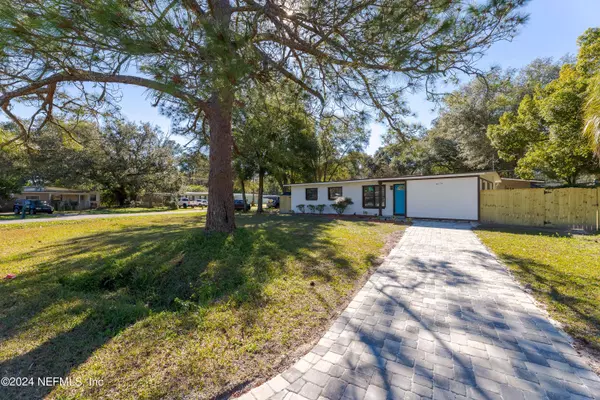 8274 DICKIE DR, Jacksonville, FL 32216