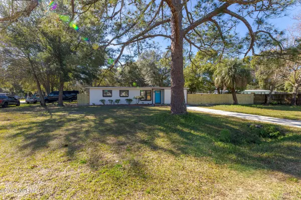 8274 DICKIE DR, Jacksonville, FL 32216