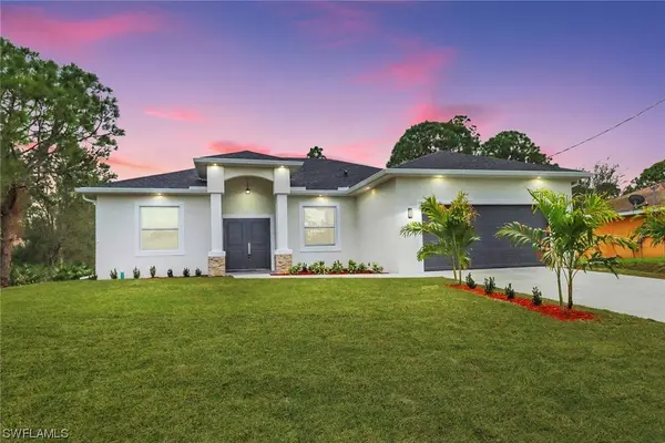 2705 42nd ST W, Lehigh Acres, FL 33971