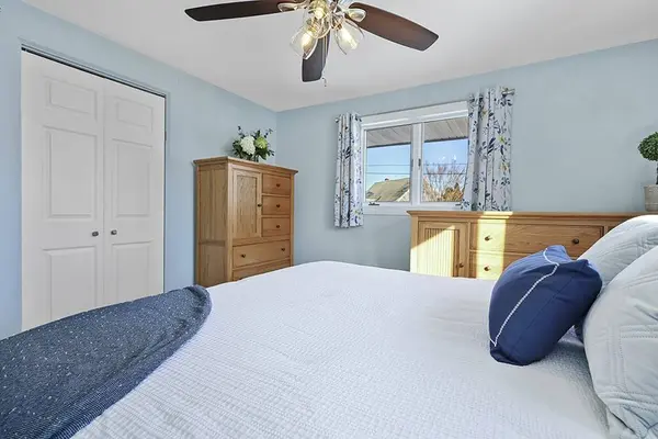 59 Montcalm RD, Warwick, RI 02889