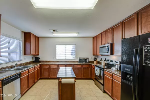 23808 W GROVE Street, Buckeye, AZ 85326