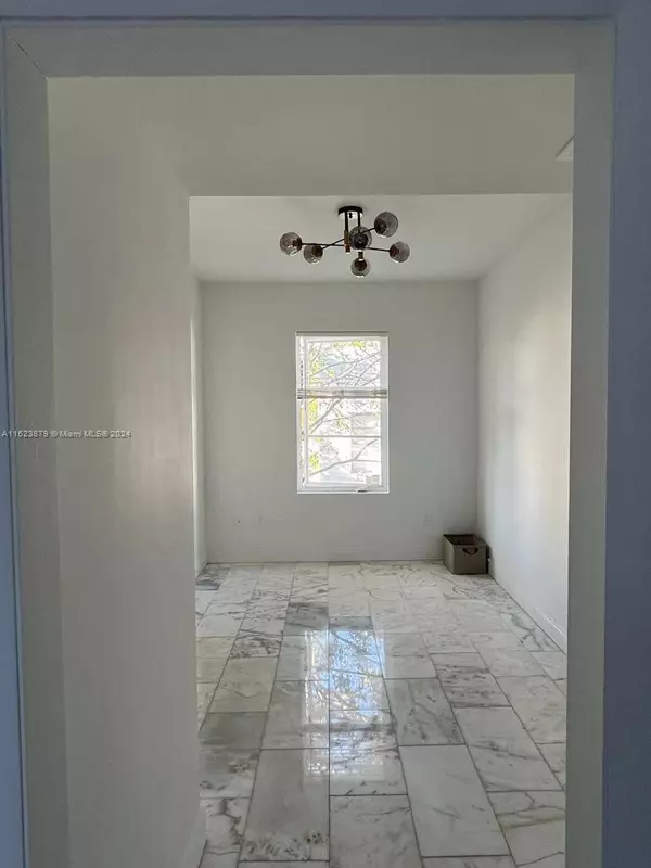 920 Jefferson Ave #10, Miami Beach, FL 33139