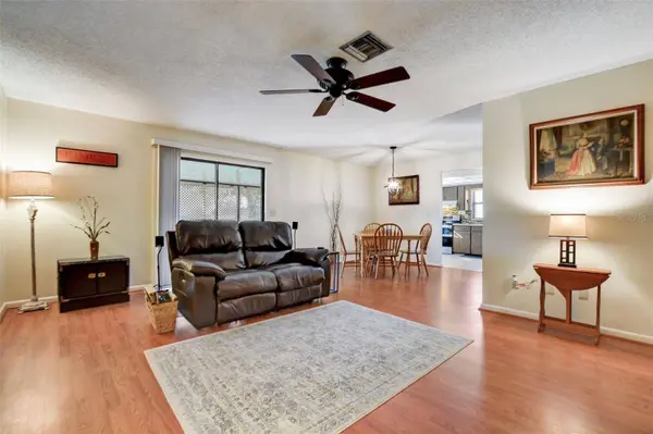 107 MAYFAIR CT, Sanford, FL 32771