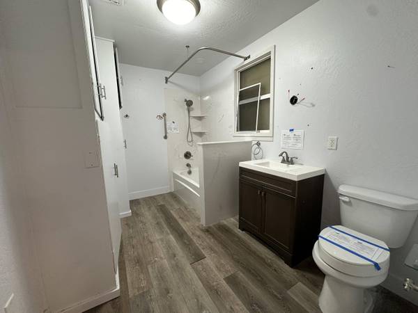 247 Berrydale Ave, Medford, OR 97501