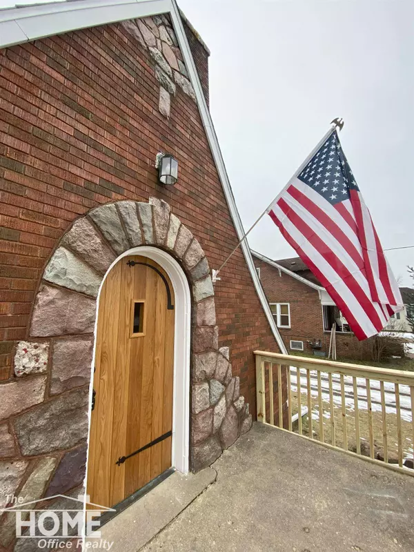 631 W Belle Avenue, Saint Charles, MI 48655