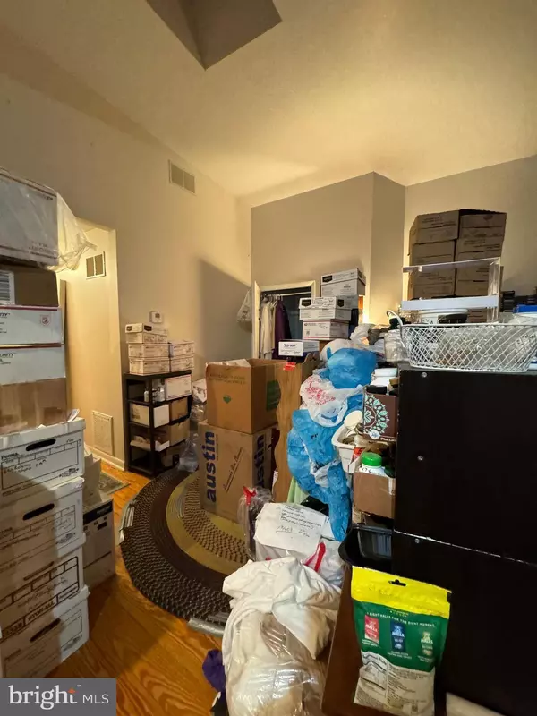 862 CARRIER DR, Strasburg, VA 22657