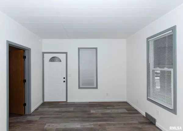 1801 16TH ST, Moline, IL 61265