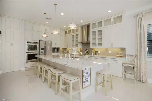 9322 Glenforest DR, Naples, FL 34120