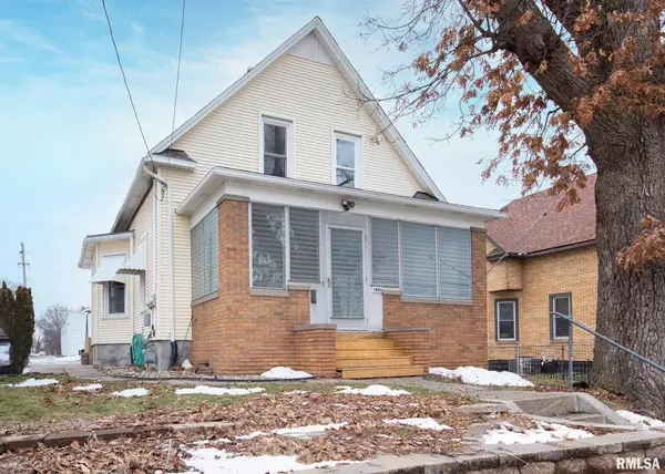 1801 16TH ST, Moline, IL 61265