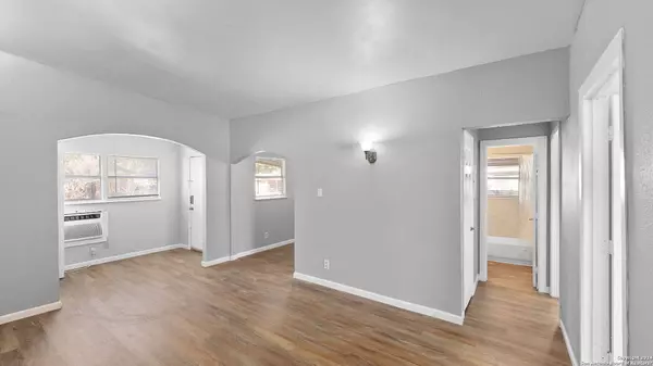 100 Mace St, San Antonio, TX 78213