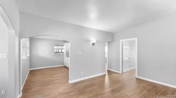 100 Mace St, San Antonio, TX 78213