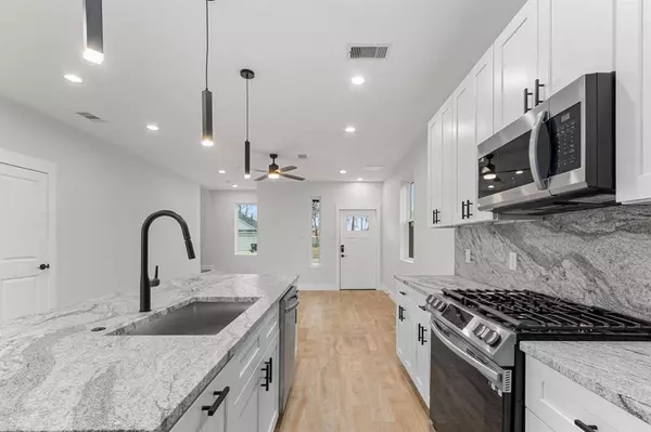 7918 Sealey ST, Houston, TX 77088