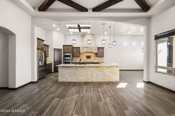 2325 Flintstone LOOP, Las Cruces, NM 88012