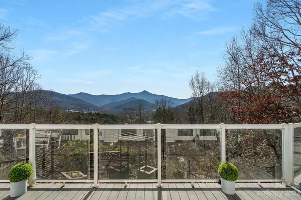 56 Great Horned Owl RD, Candler, NC 28715