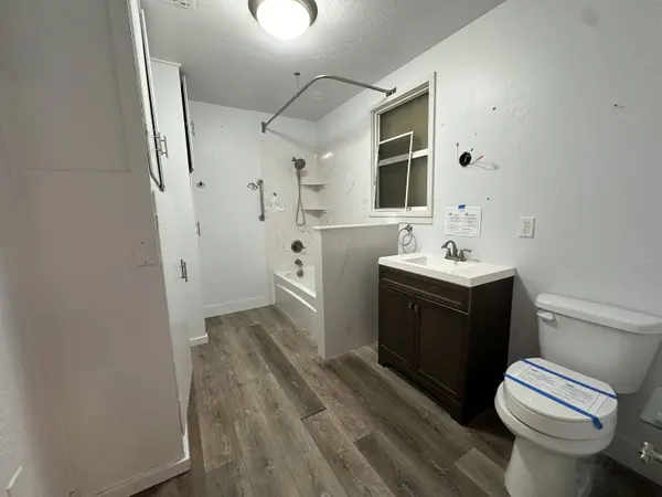 247 Berrydale Ave, Medford, OR 97501