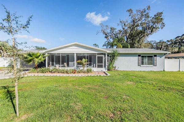 1303 S VALRICO RD, Valrico, FL 33594