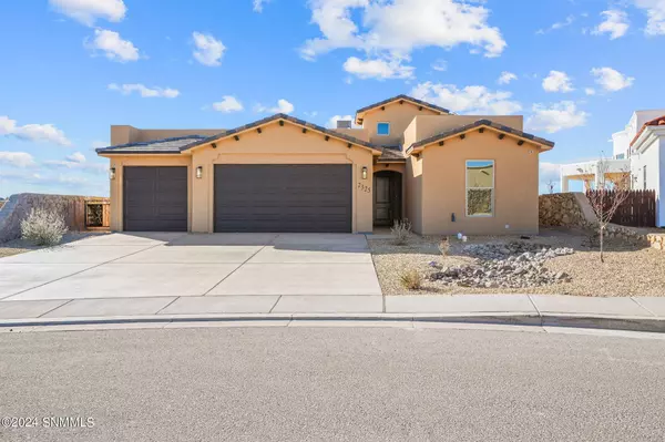 2325 Flintstone LOOP, Las Cruces, NM 88012