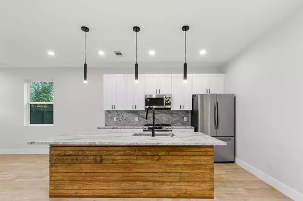 7918 Sealey ST, Houston, TX 77088