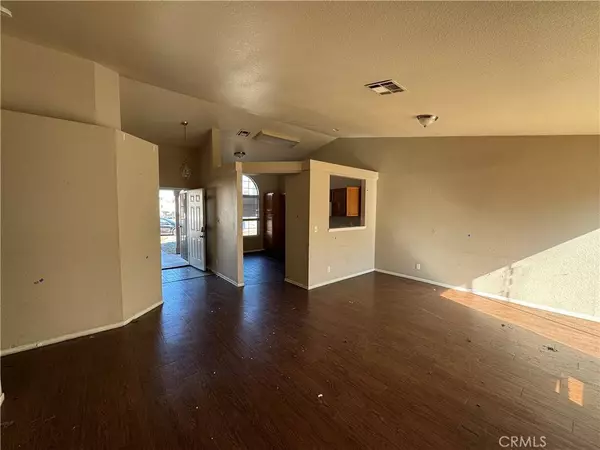 6122 Diamond ST, Palmdale, CA 93552