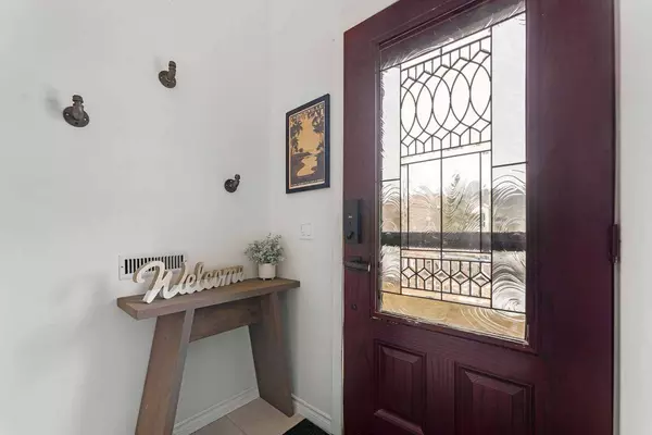 118 Ridgebrook DR SW, Airdrie, AB T4B 1A1