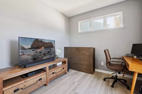 18341 Gleed RD, Lakeville, MN 55044